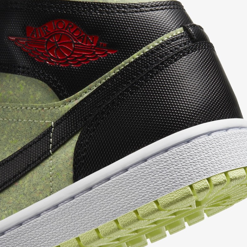 Air jordan 1 discount mid se barely volt